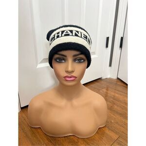 ⚡EVERYTHING MUST GO⚡ Chanel beanie